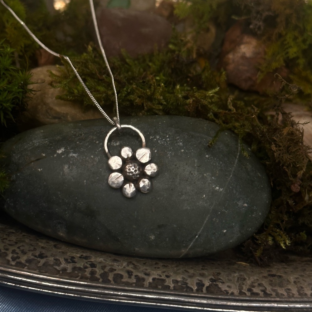 Silver flower necklace